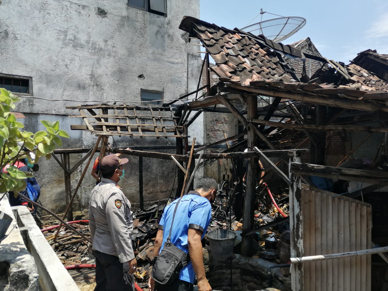 Lupa Matikan Tungku, Dapur Ludes Terbakar