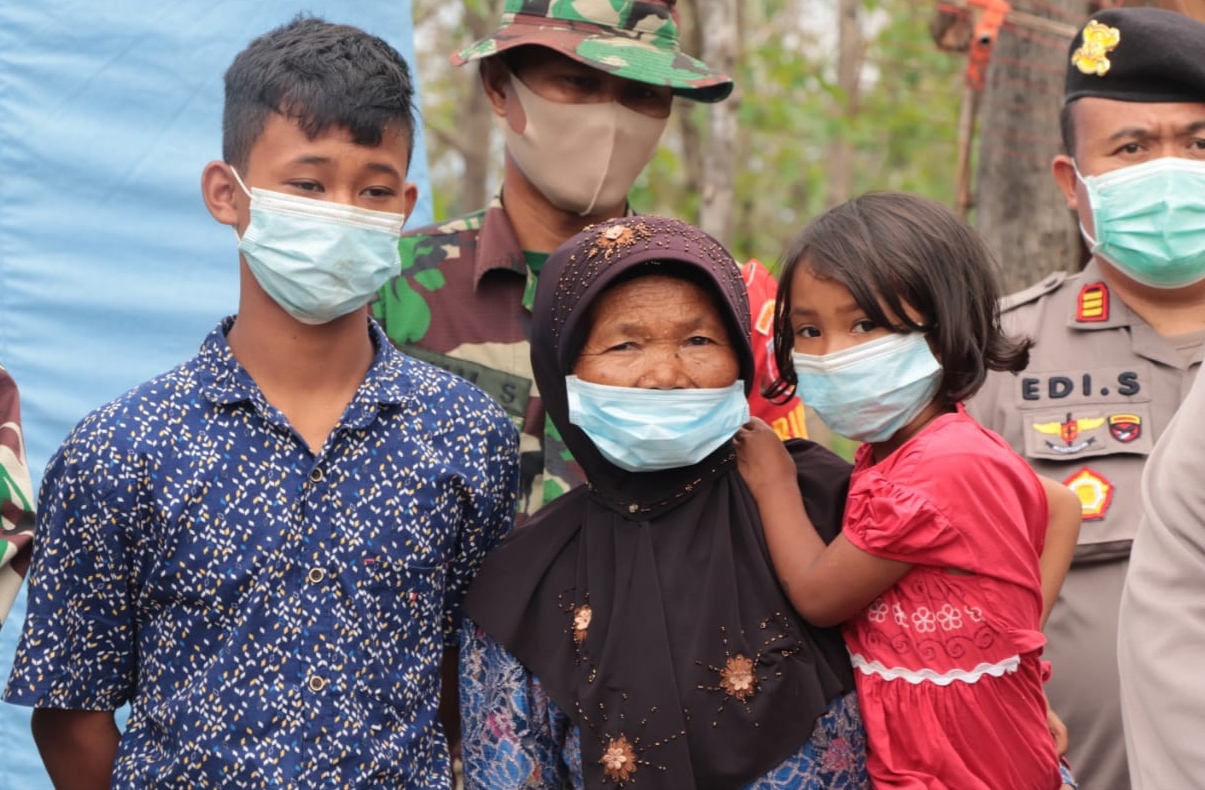 Kapolres Ponorogo Pimpin Baksos Bedah Rumah