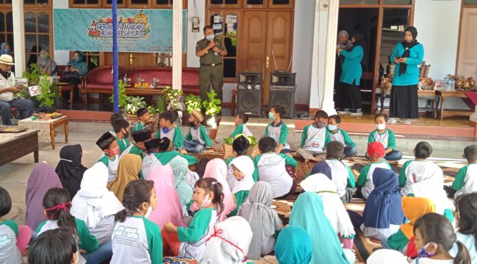 Gerakan Makan Buah dan Sayur