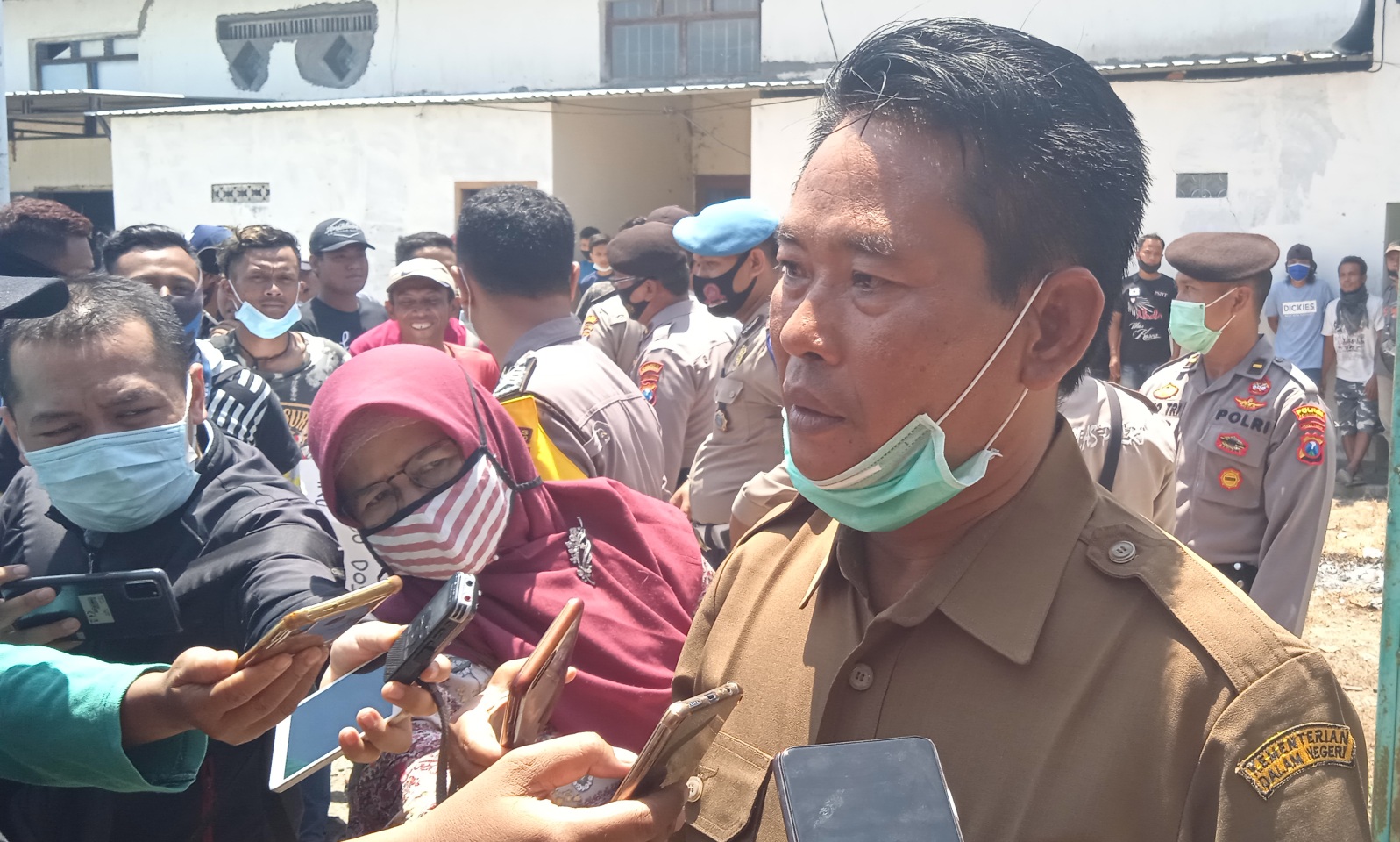 Hamili Janda, Warga Demo Perangkat Desa Purwosari