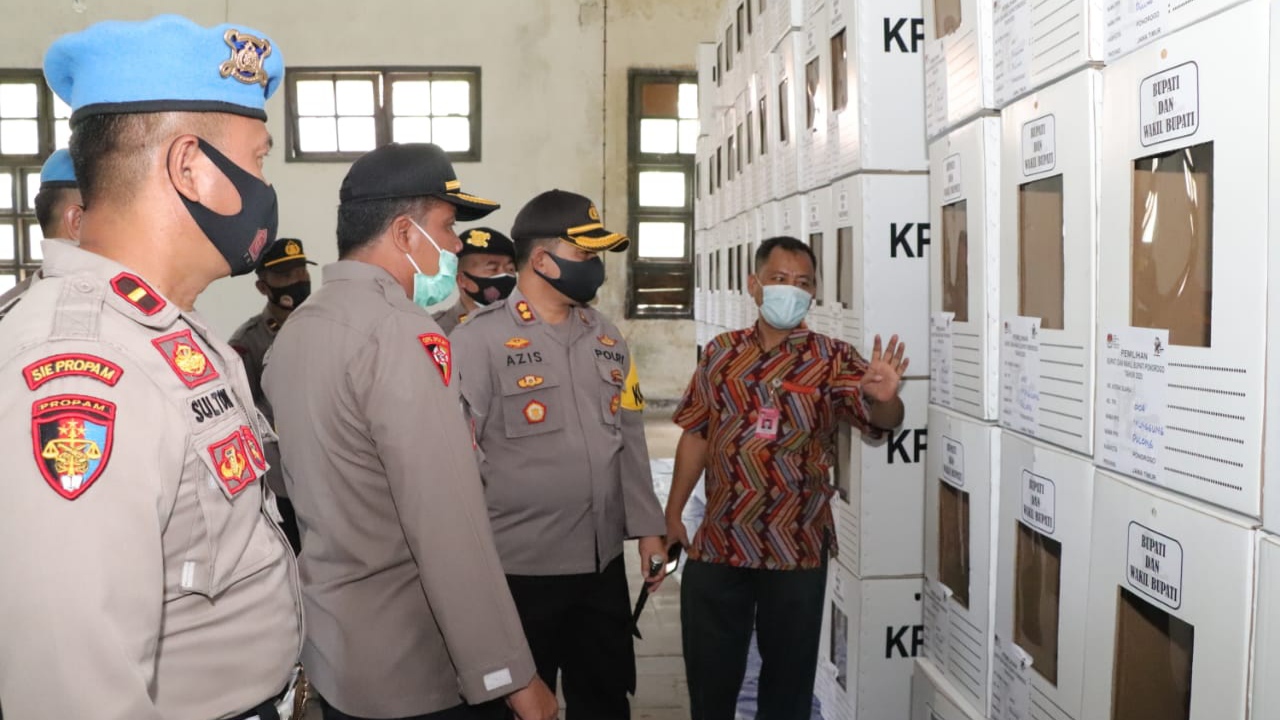 Kapolres Ponorogo Lakukan Pengecekan Logistik Pemilu
