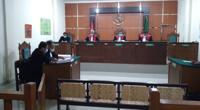 Sidang Benny Ditunda, Kuasa Hukum Terdakwa Kecewa Sidang Pidana