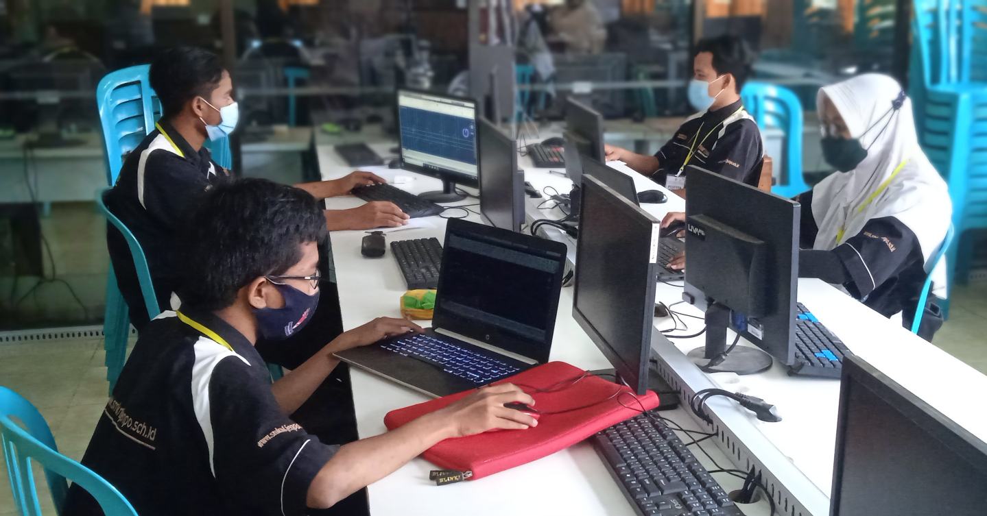 Monev PTM, Bupati Sugiri Nostalgia di SMKN 1 Jenangan