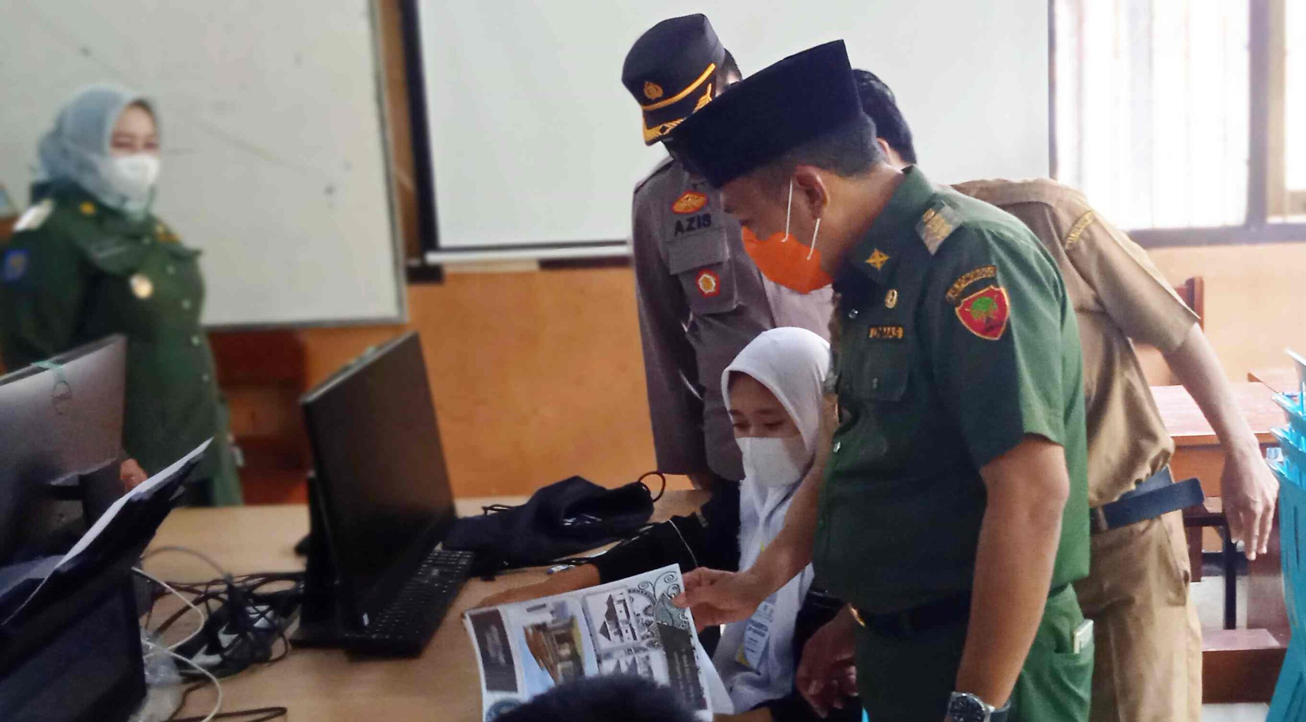 Monev PTM, Bupati Sugiri Nostalgia di SMKN 1 Jenangan