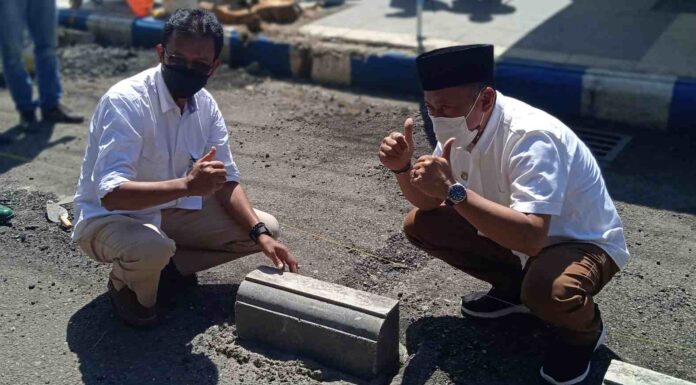 Face Off Resmi Dimulai, Kang Giri Letakkan Batu Pertama Peletakan Batu Pertama
