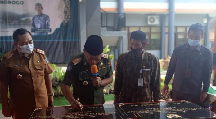 Bupati Ponorogo Resmikan Masjid dan Hall SMKN 1 Jenangan