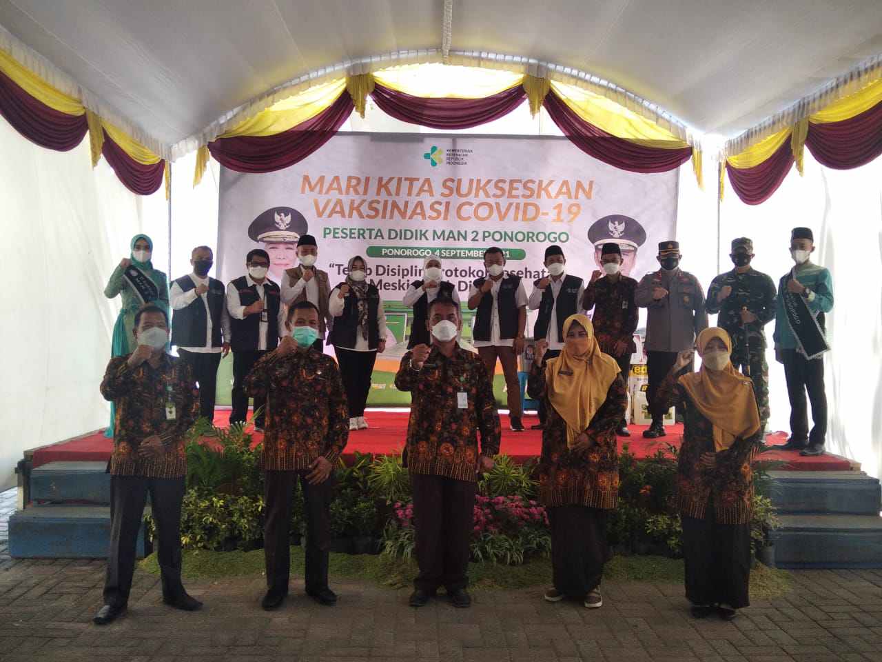 Gubernur Jatim Pantau Vaksinasi Pelajar MAN 2 Ponorogo