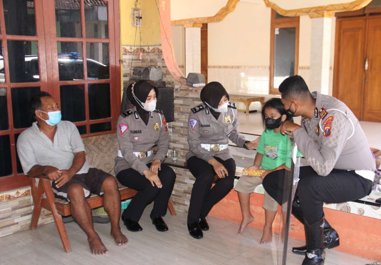 Kasat Lantas Semangati Anak Asuh Korban Covid