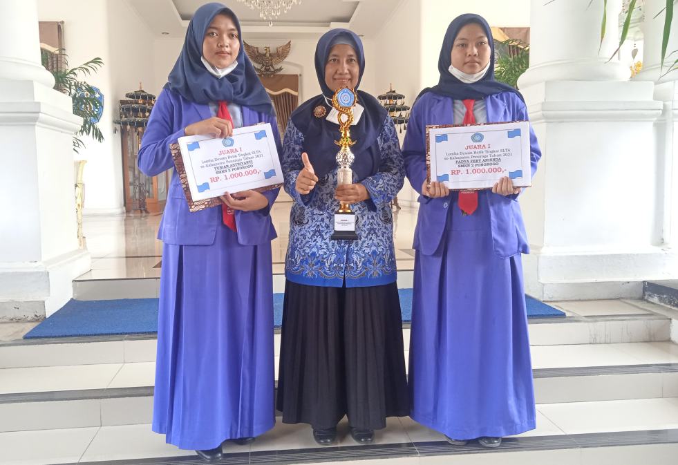 Lomba Desain Batik, SMKN 2 Ponorogo Sabet Juara 1