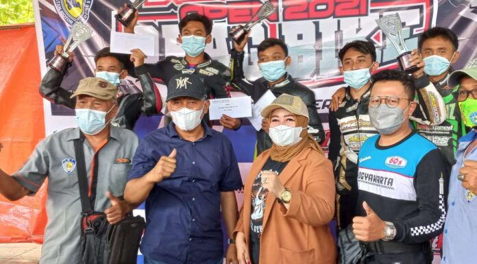 Ratusan Pembalap Ikuti Bupati Cup Dragbike Championship di Ponorogo ponorogo