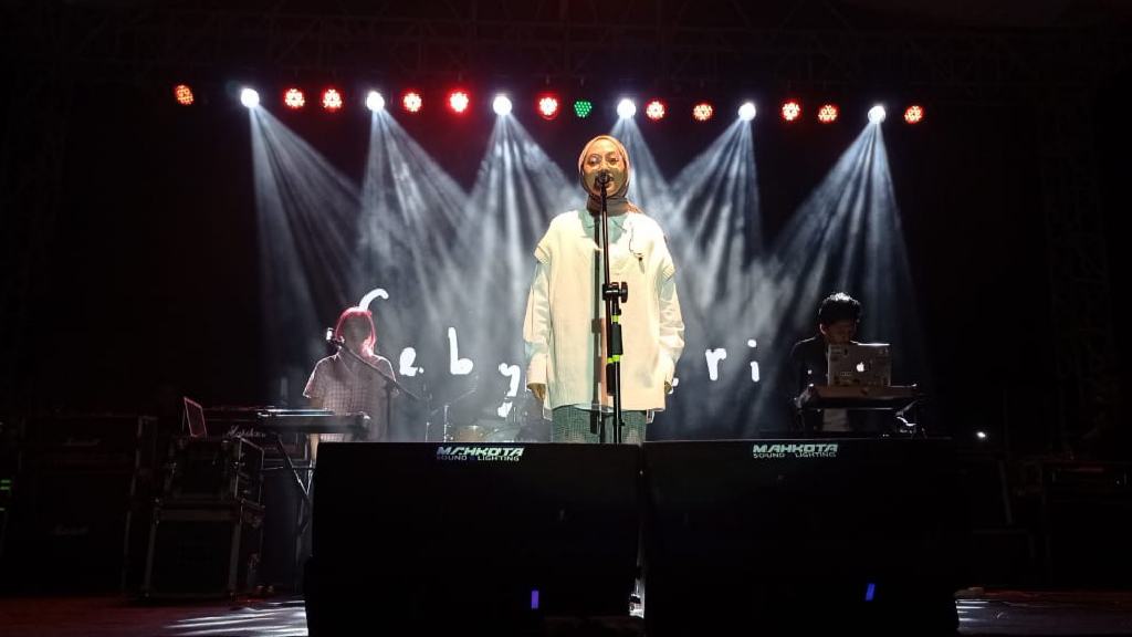 Dihadiri Musisi Kondang, GMS SMAN 1 Ponorogo Meriahkan Grebeg Suro